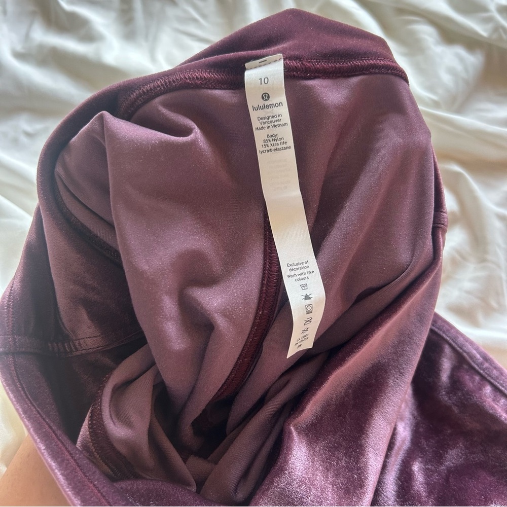 Lululemon Athletica Velvet Leggings in Rich Plum - Picture 3 of 3